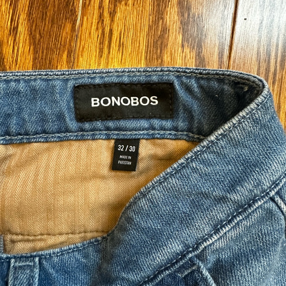 Men’s 32/30 Bonobo’s Chino jeans. Brand new. Dope w/ Rainbow light brown sandals
